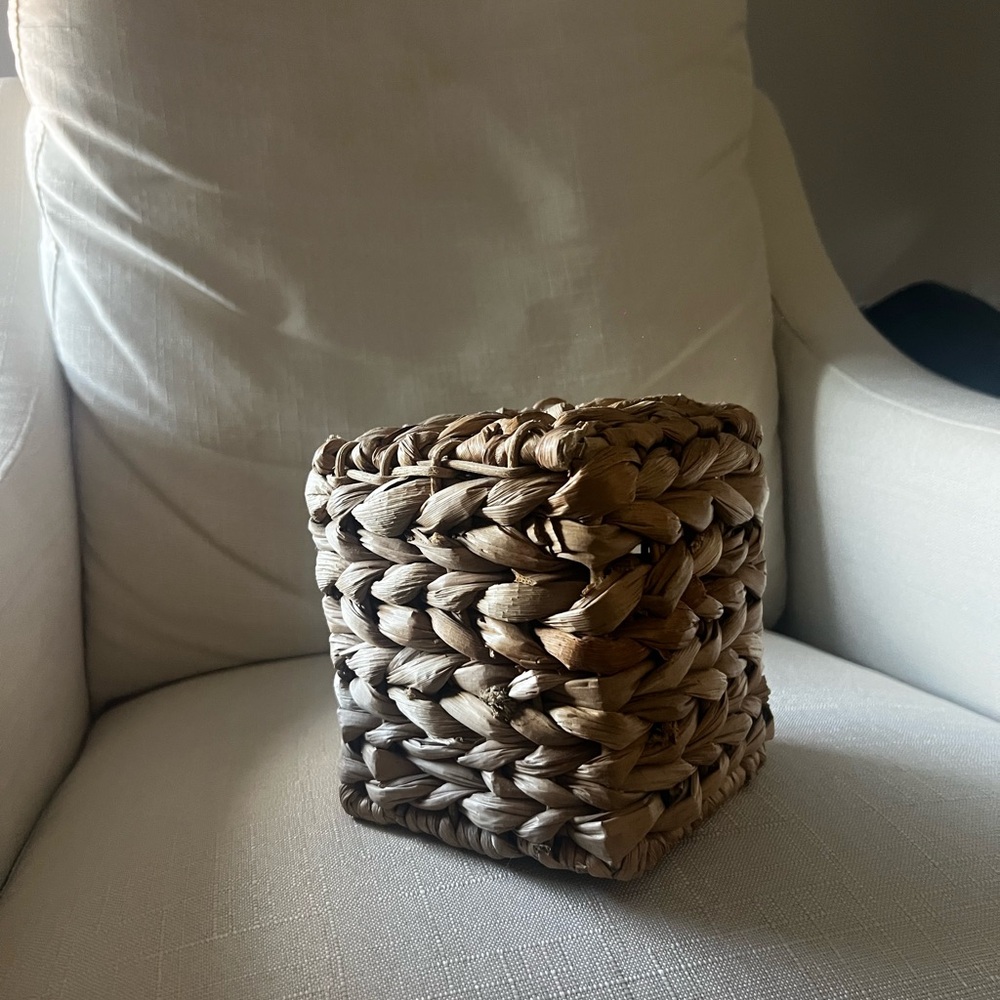 Woven Seagrass Square Tissue Cover - Natural Brown